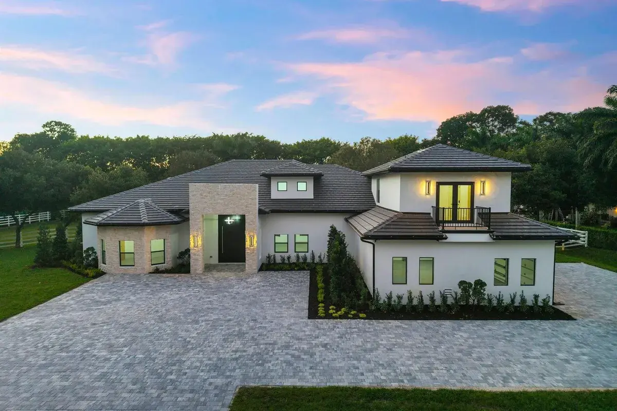 6451 Rodeo Dr, Southwest Ranches FL 33330