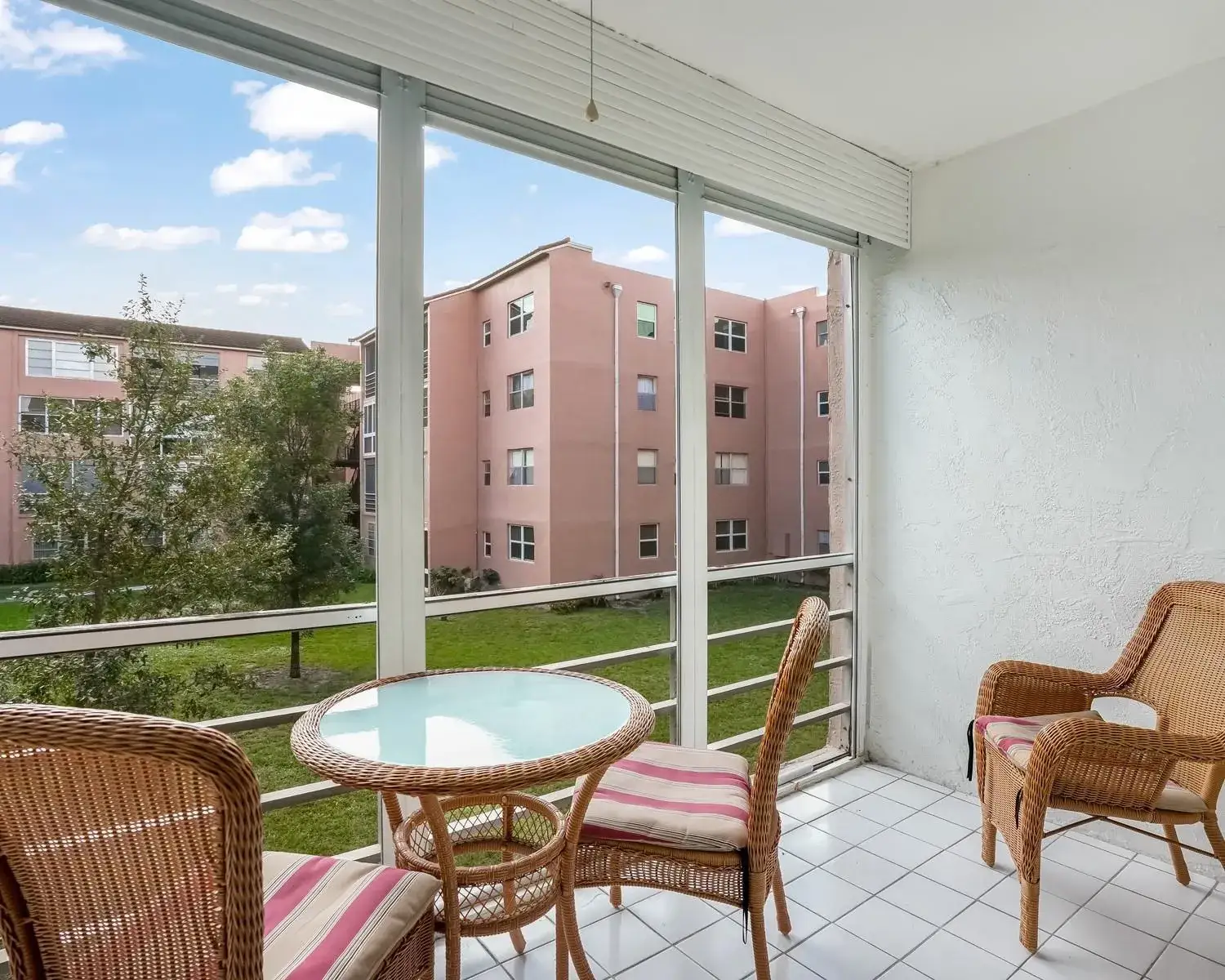 2851 Somerset Drive # 205, Lauderdale Lakes FL 33311