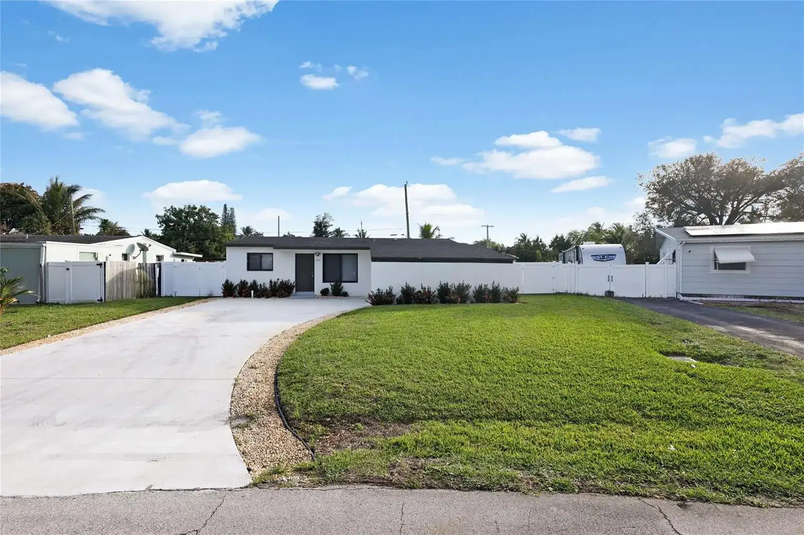 6374 SW 2nd Street, Margate FL 33068 photo 2