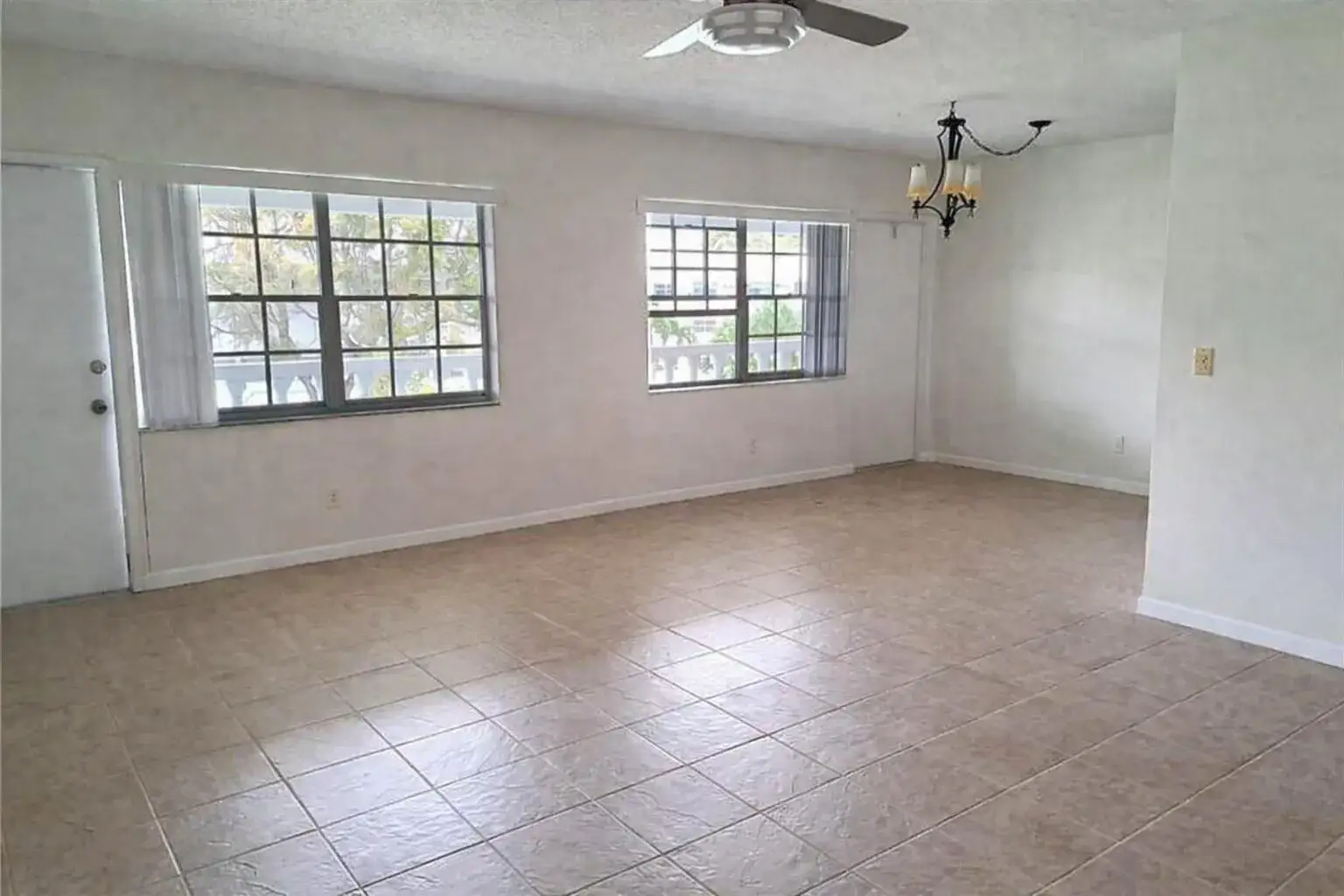 2455 NE 51st Street # E307, Fort Lauderdale FL 33308