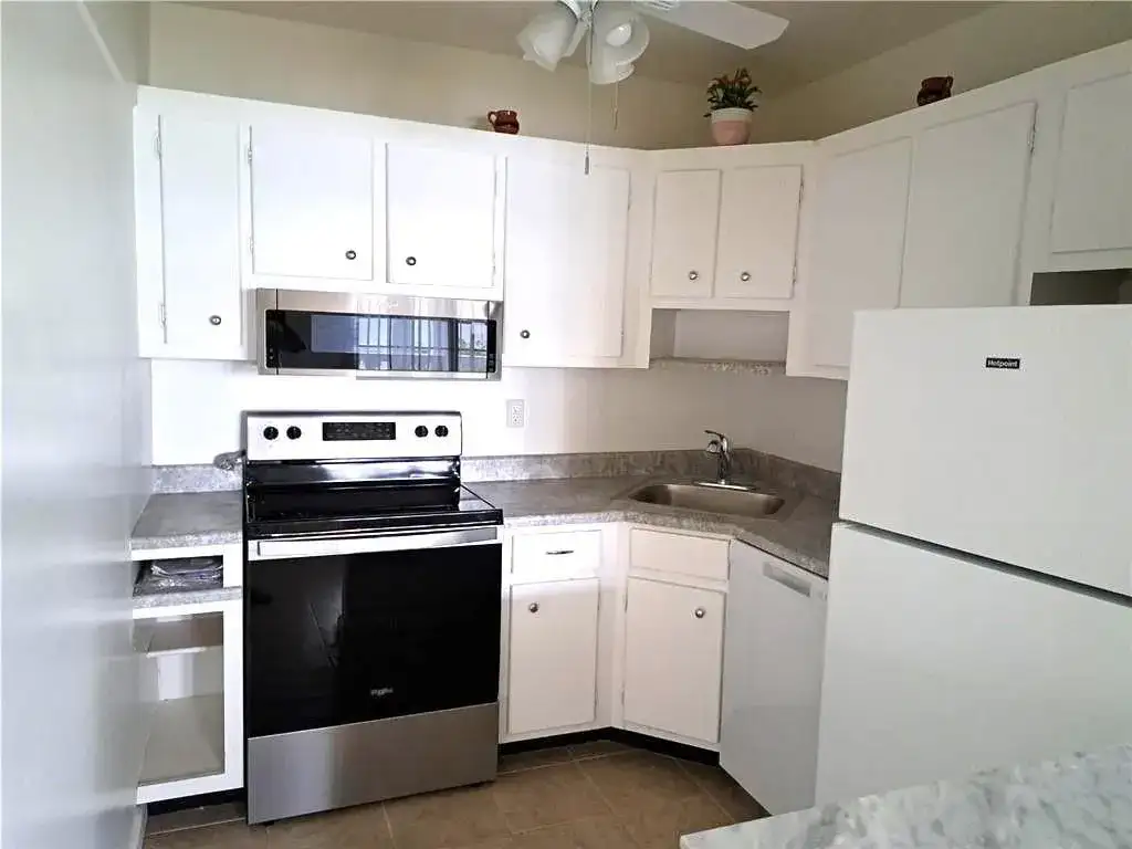 2455 NE 51st Street # E307, Fort Lauderdale FL 33308 photo 2