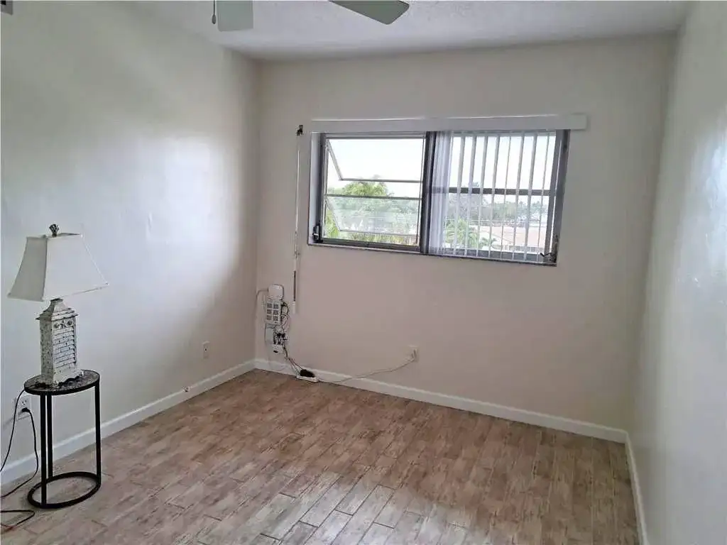 2455 NE 51st Street # E307, Fort Lauderdale FL 33308 photo 4