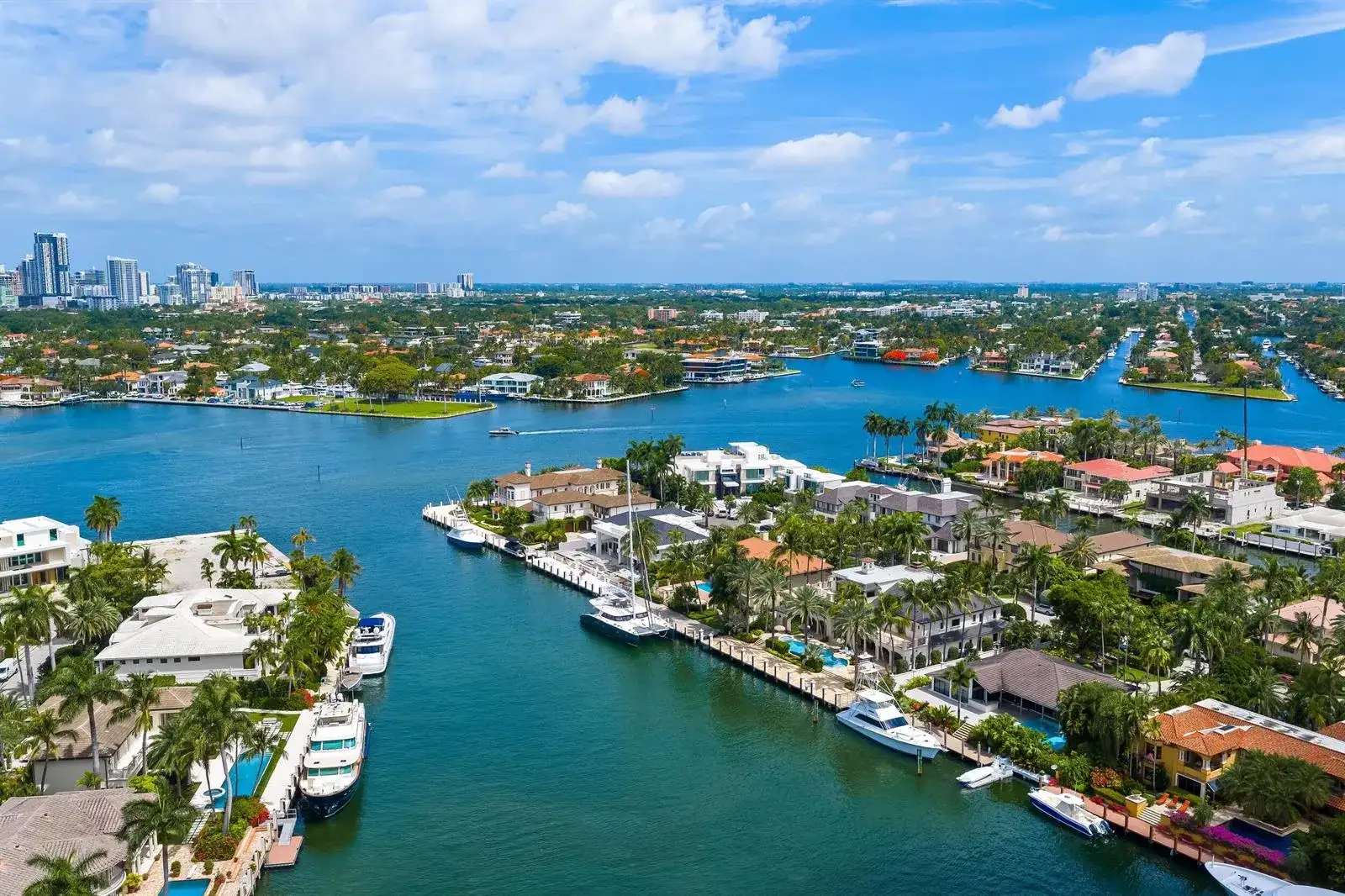 2430 Del Lago Drive, Fort Lauderdale FL 33316 photo 4