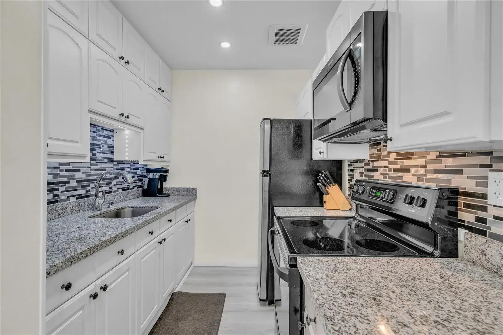 1050 SW 11th Street # 1L, Hallandale Beach FL 33009 photo 3