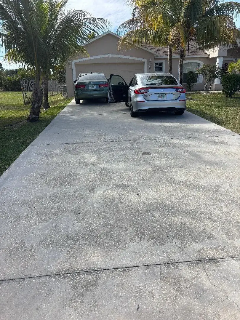 944 SW Del Rio Boulevard, Port St. Lucie FL 34953