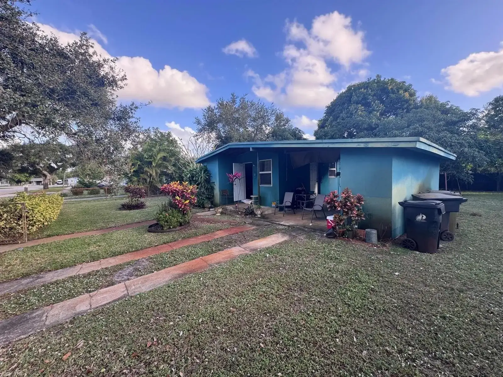 924 NW 14 Court, Fort Lauderdale FL 33311