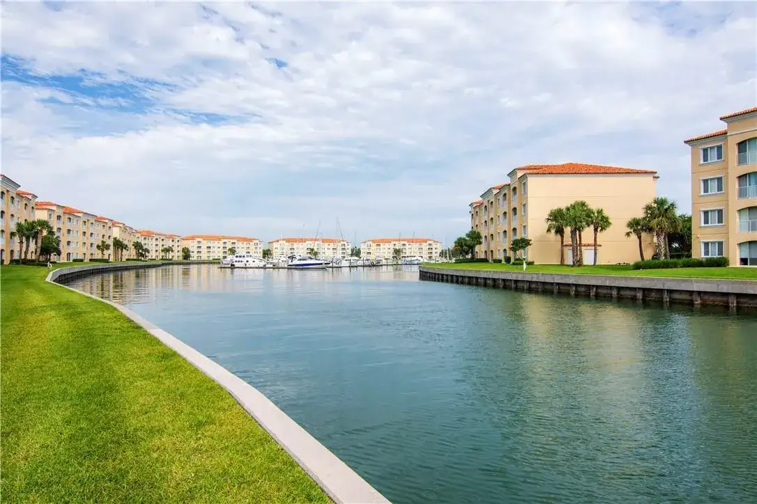 19 Harbour Isle Drive # 106, Hutchinson Island FL 34949 photo 2