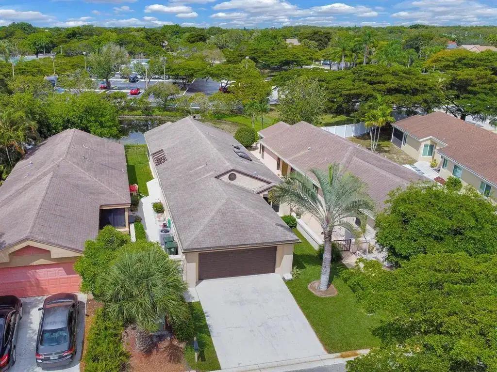 2251 NW 34th Terrace, Coconut Creek FL 33066 photo 5