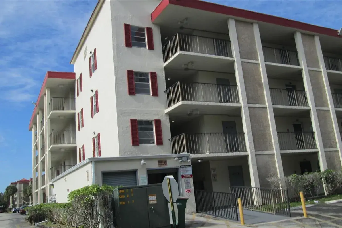 3001 NW 48th Avenue # 237, Lauderdale Lakes FL 33313