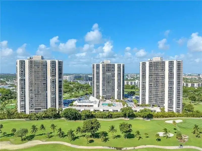 20301 W Country Club Drive # 1222, Aventura FL 33180
