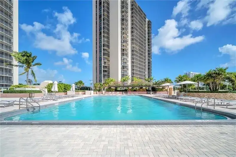 20301 W Country Club Drive # 1222, Aventura FL 33180 photo 2