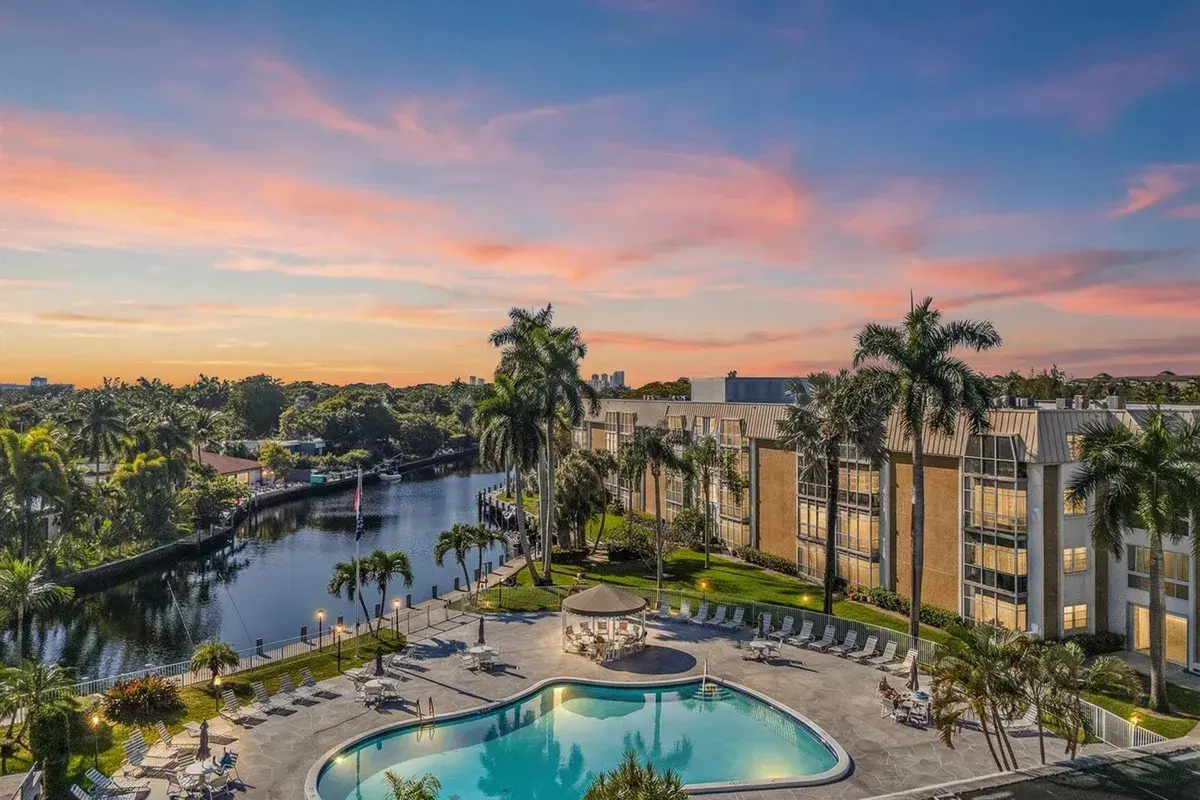 3020 NE 16th Avenue # 105, Oakland Park FL 33334