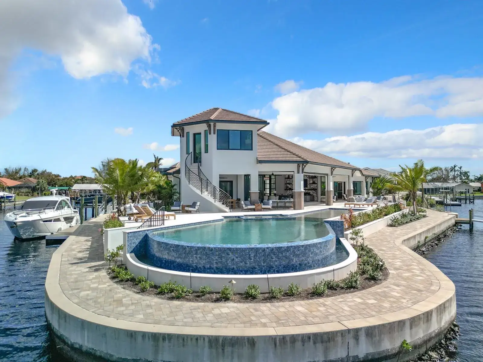 5 bedroom 5 bath Residential for sale at 14201 Bay Drive, Fort Myers FL 33919