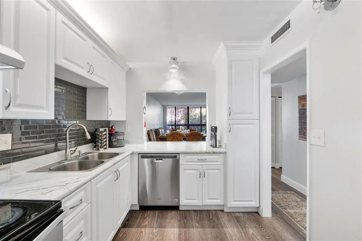 8437 Forest Hills Drive # 203, Coral Springs FL 33065