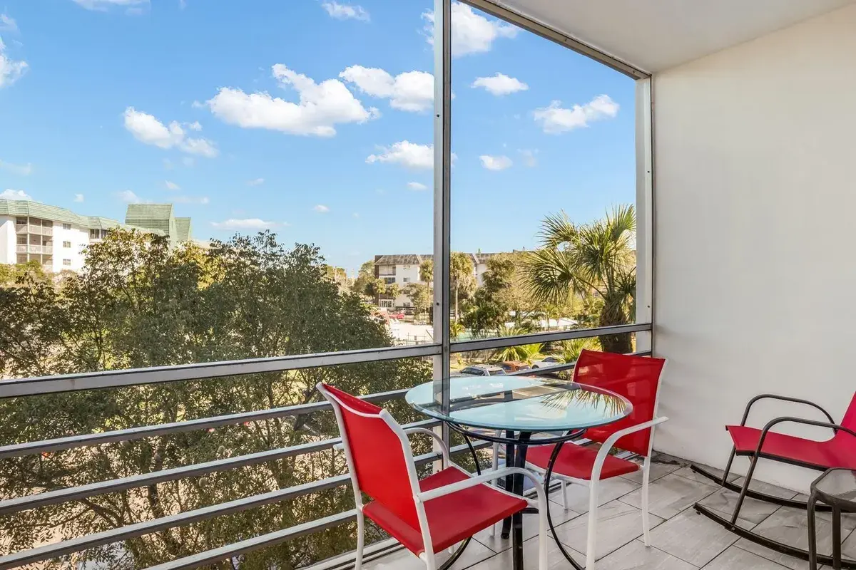 4770 NW 21st Street # 305, Lauderhill FL 33313