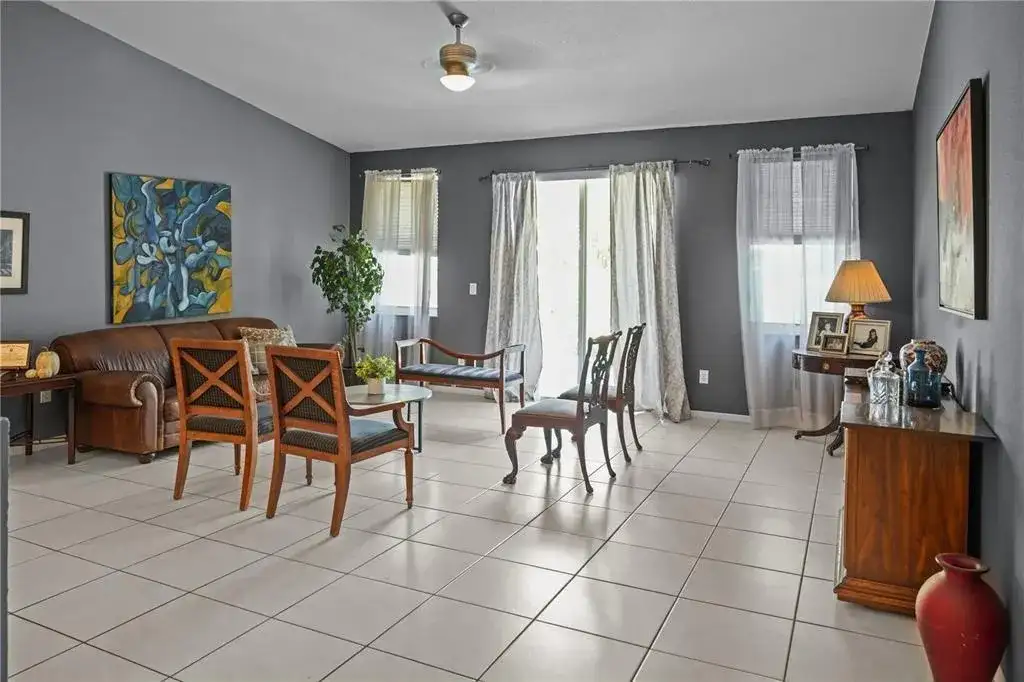 8209 SW 173rd Ter, Palmetto Bay FL 33157 photo 5