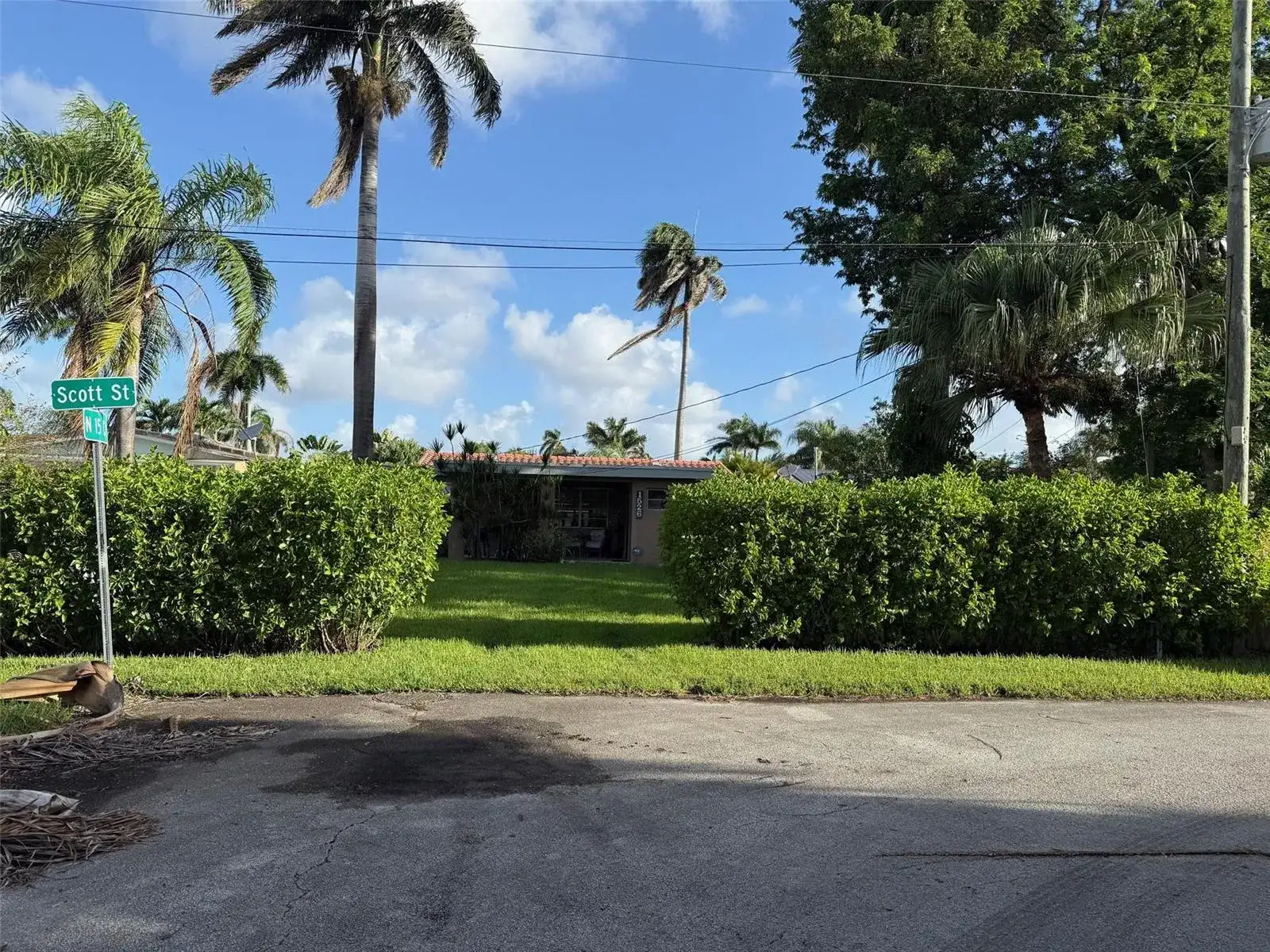 1526 Shenandoah Street, Hollywood FL 33020 photo 2