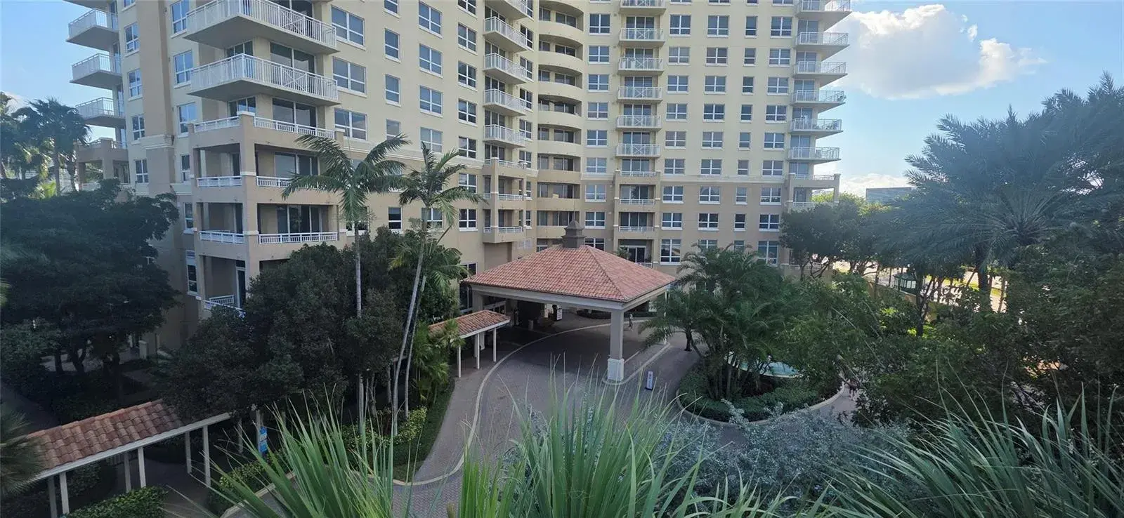 19501 W Country Club Drive # 2306, Aventura FL 33180