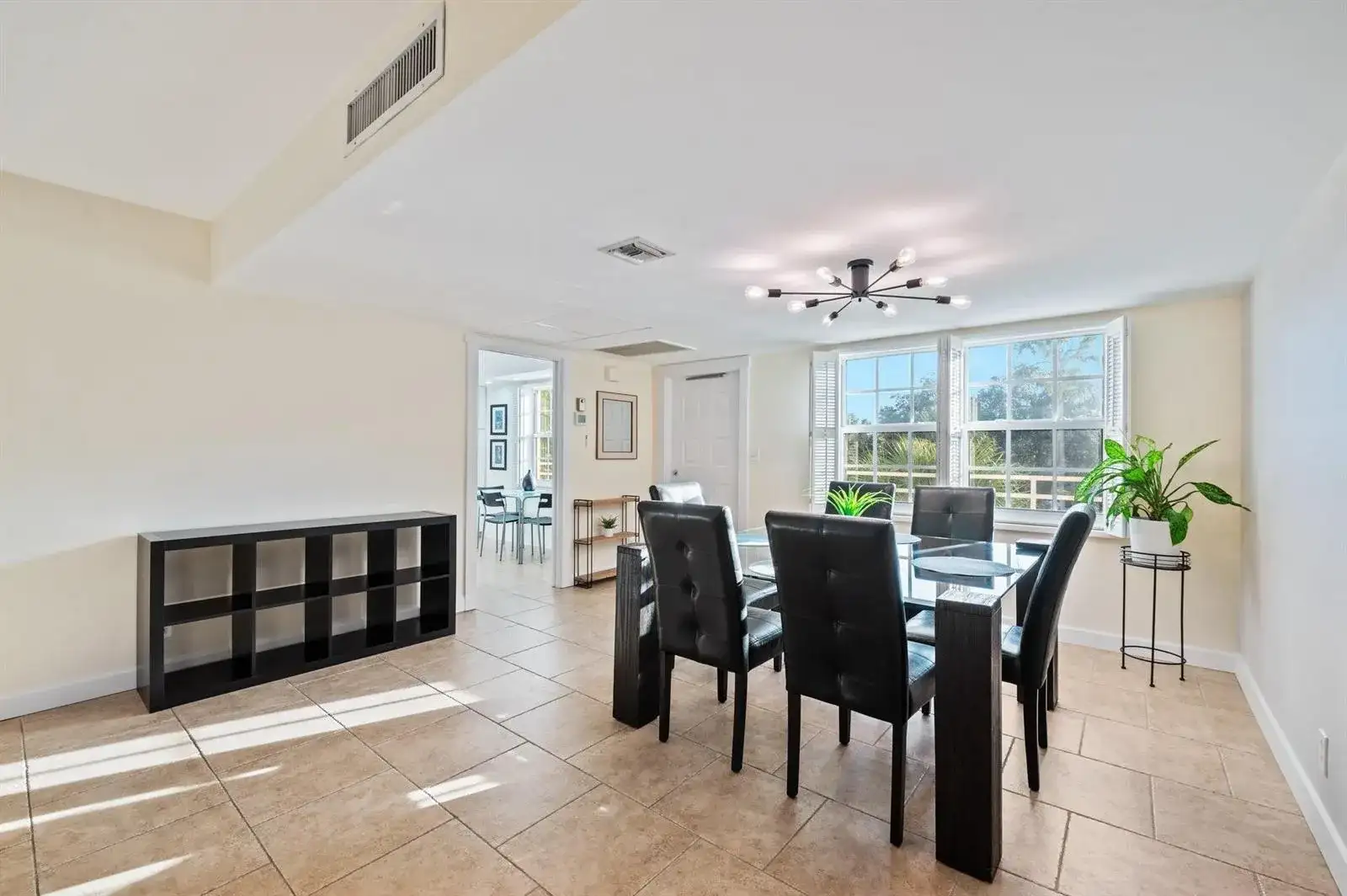 3900 Oaks Clubhouse Drive # 310, Pompano Beach FL 33069 photo 2
