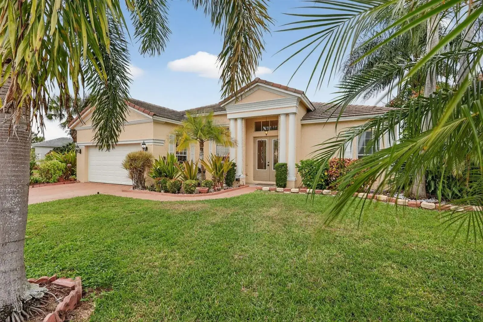 544 SW Lake Manatee Way, Port St. Lucie FL 34986
