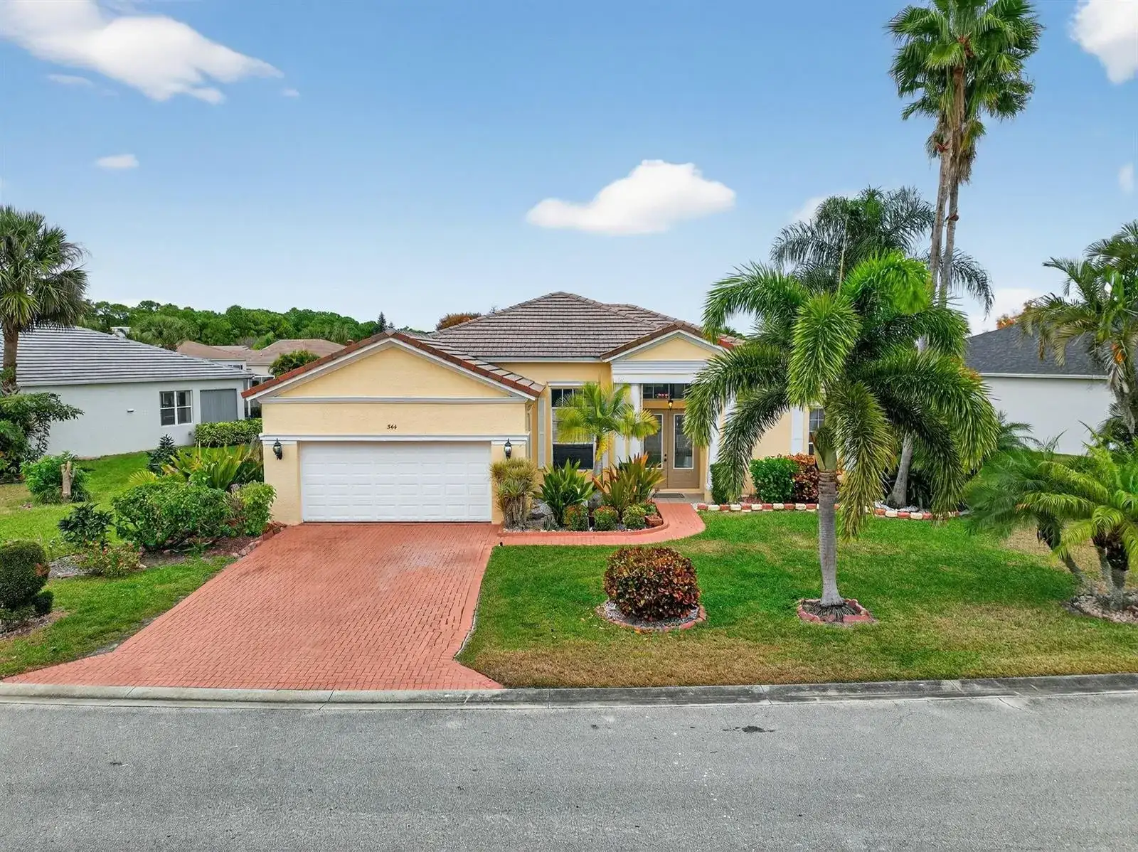 544 SW Lake Manatee Way, Port St. Lucie FL 34986 photo 2
