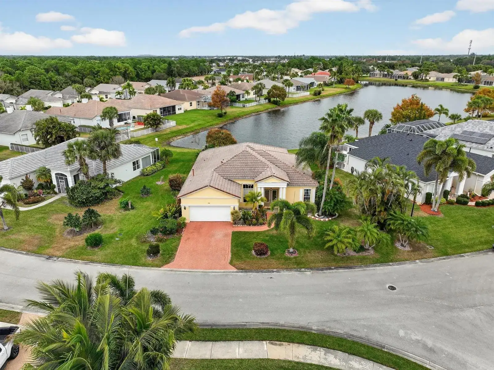 544 SW Lake Manatee Way, Port St. Lucie FL 34986 photo 3