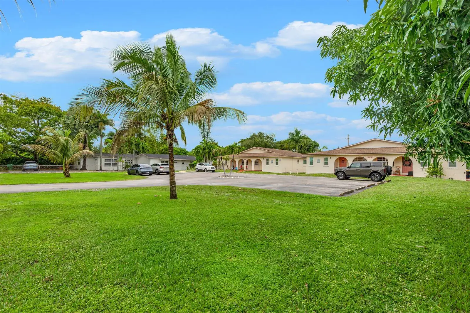 4065 SW 51st Street, Dania Beach FL 33314