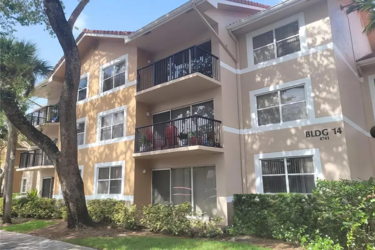 8741 Wiles Road # 305, Coral Springs FL 33067