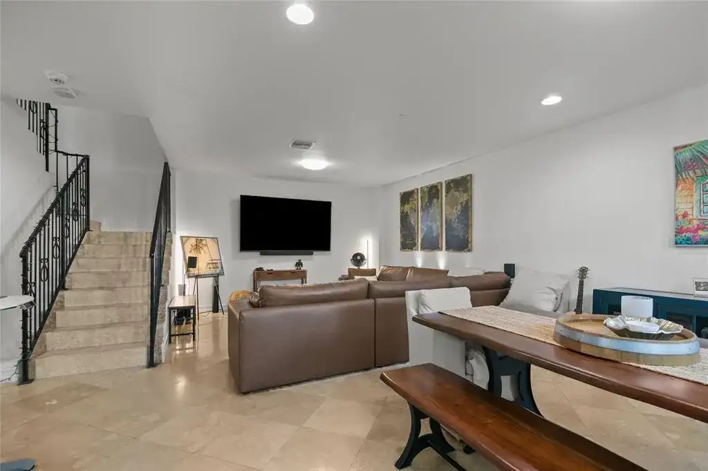 732 NE 15th Avenue, Fort Lauderdale FL 33304 photo 5