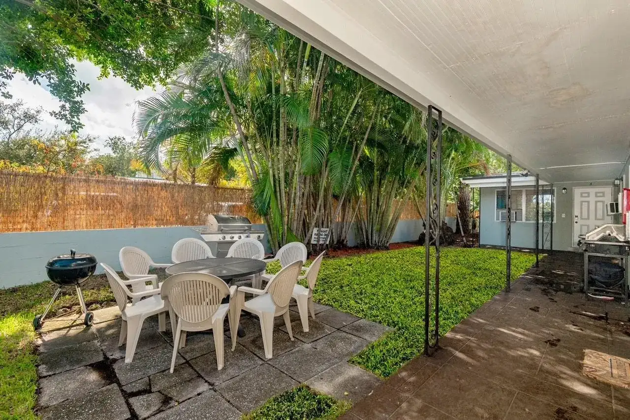 1017 NE 14th Avenue, Fort Lauderdale FL 33304 photo 5