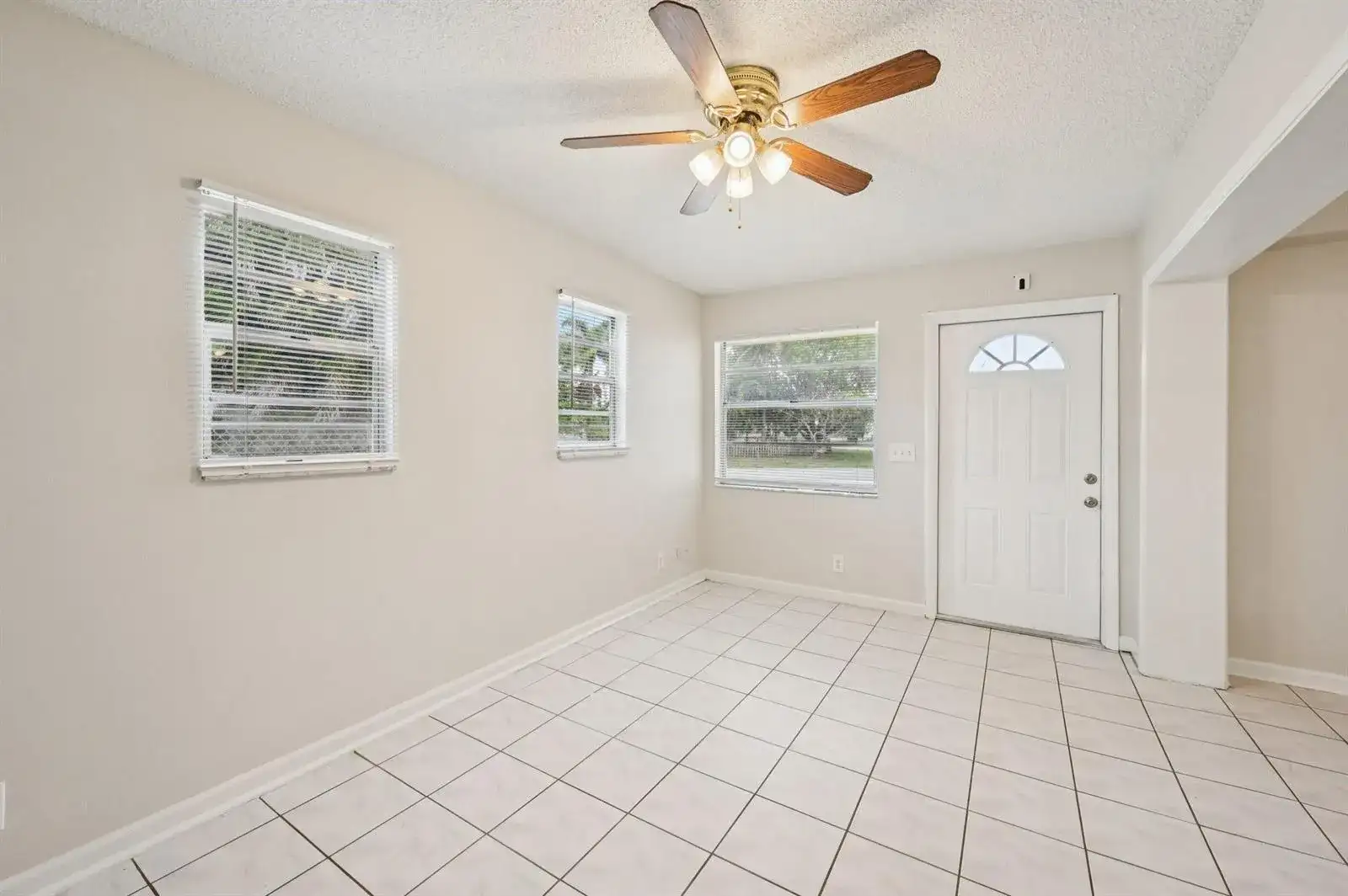 5618 Cinnamon Drive, West Palm Beach FL 33415 photo 2