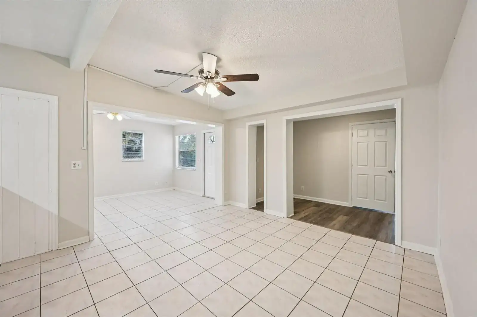 5618 Cinnamon Drive, West Palm Beach FL 33415 photo 4