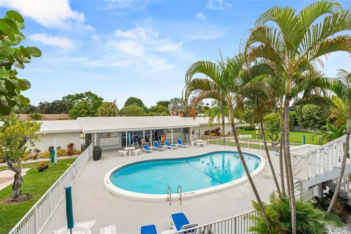 2170 NE 51st Court # A27, Fort Lauderdale FL 33308