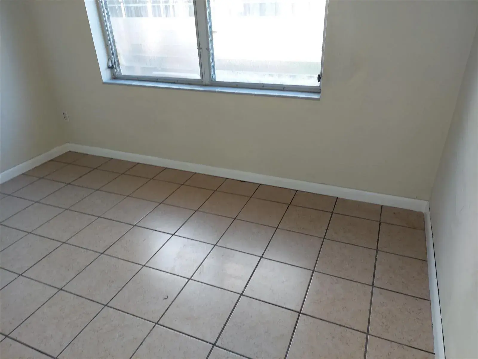 1829 N Dixie Highway, Fort Lauderdale FL 33305
