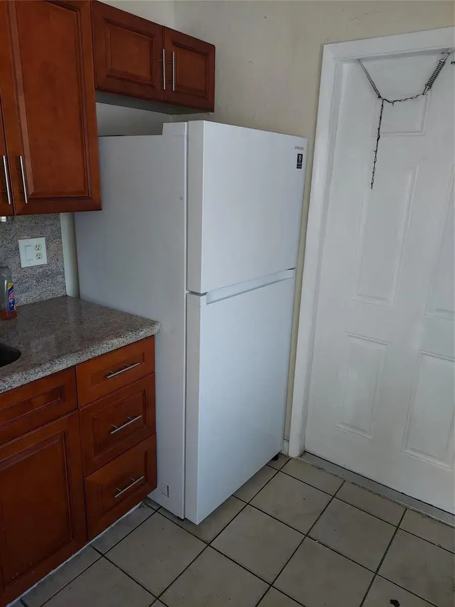 1829 N Dixie Highway, Fort Lauderdale FL 33305