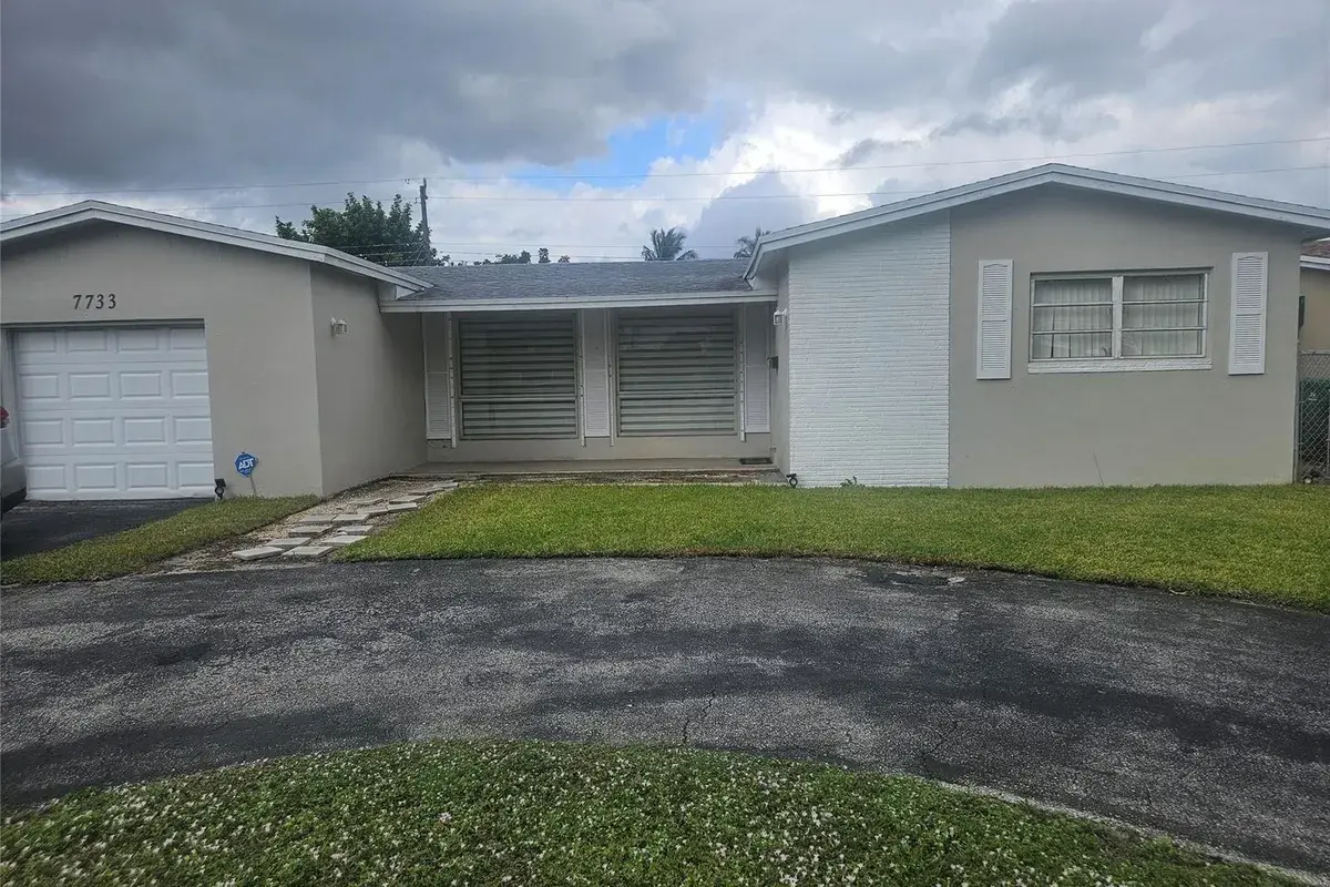 7733 Embassy Boulevard, Miramar FL 33023