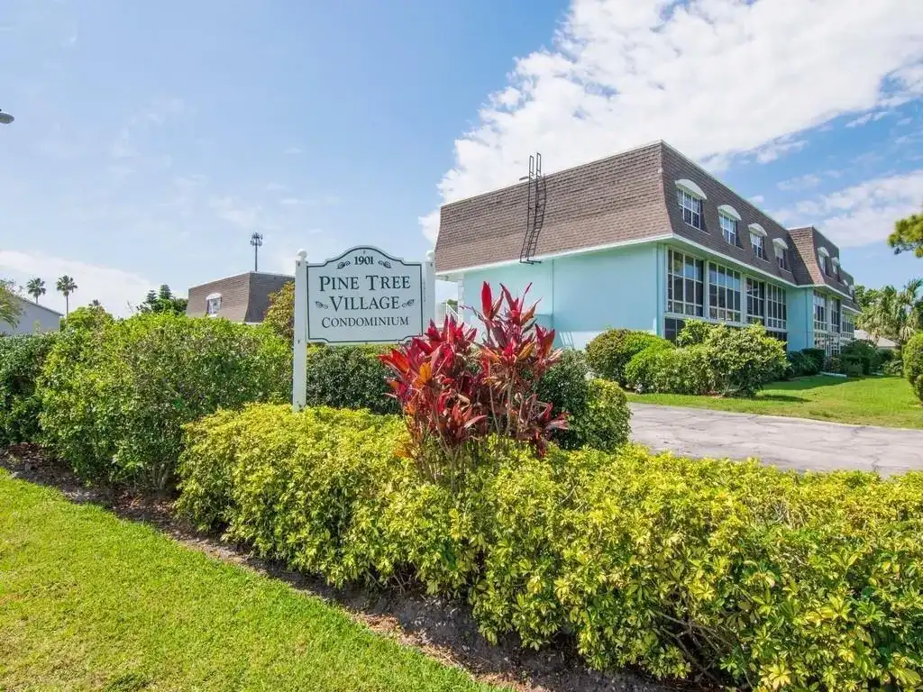 1901 Indian River Boulevard # 104C, Vero Beach FL 32960