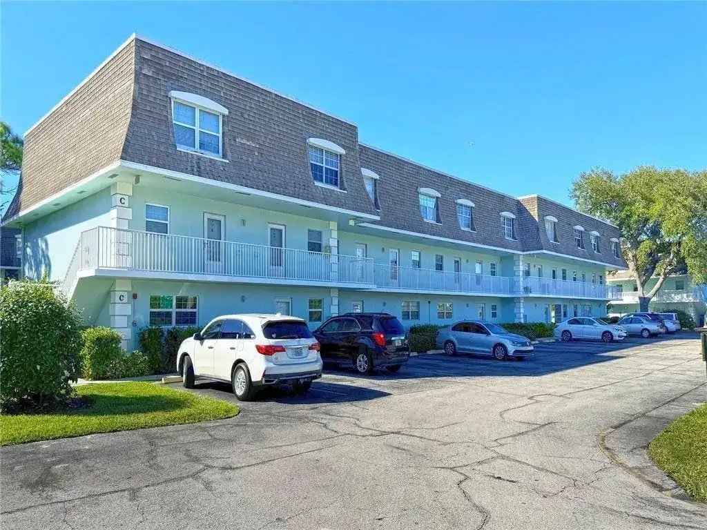 1901 Indian River Boulevard # 104C, Vero Beach FL 32960 photo 2