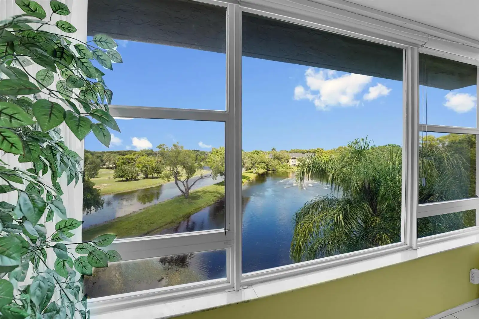 4145 Cypress Reach Court # 505, Pompano Beach FL 33069 photo 2
