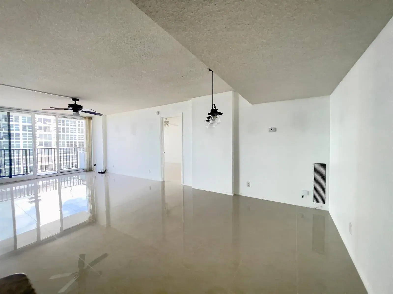 525 N Ocean Boulevard # 1422, Pompano Beach FL 33062