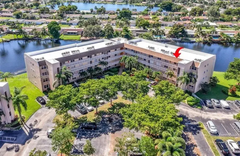 10442 Sunrise Lakes Boulevard # 312, Sunrise FL 33322 photo 4