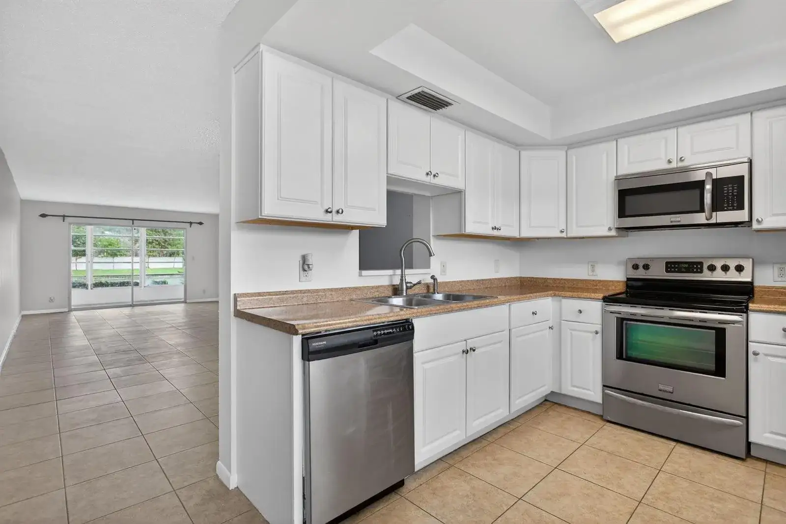 2501 Antigua Terrace # D1, Coconut Creek FL 33066 photo 3