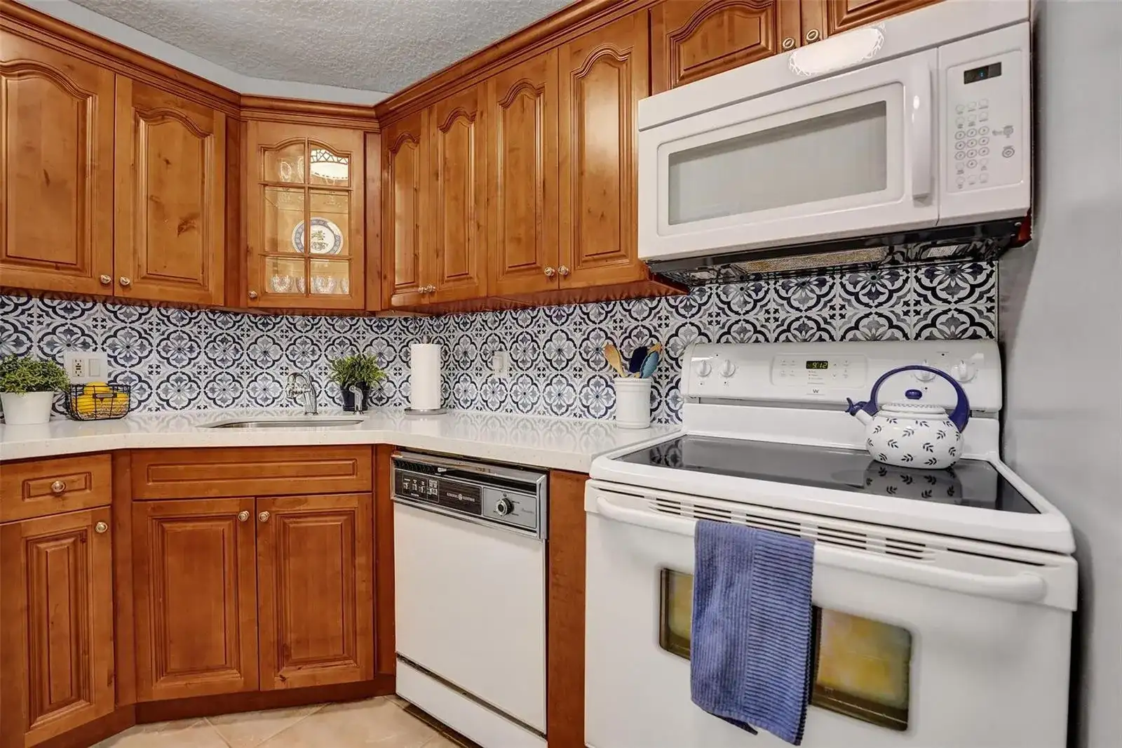 1920 NE 1st Terrace # 109H, Wilton Manors FL 33305 photo 2