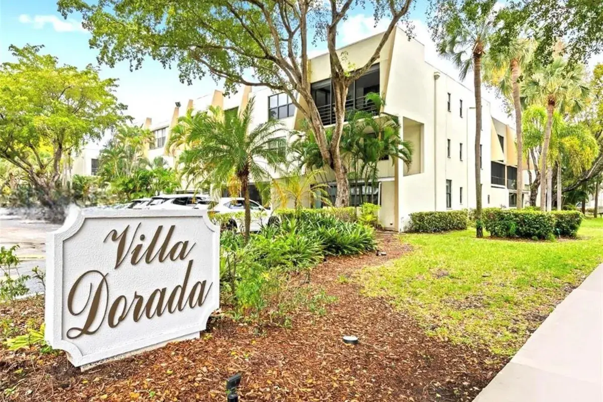 20441 NE 30th Avenue # 9, Miami FL 33180