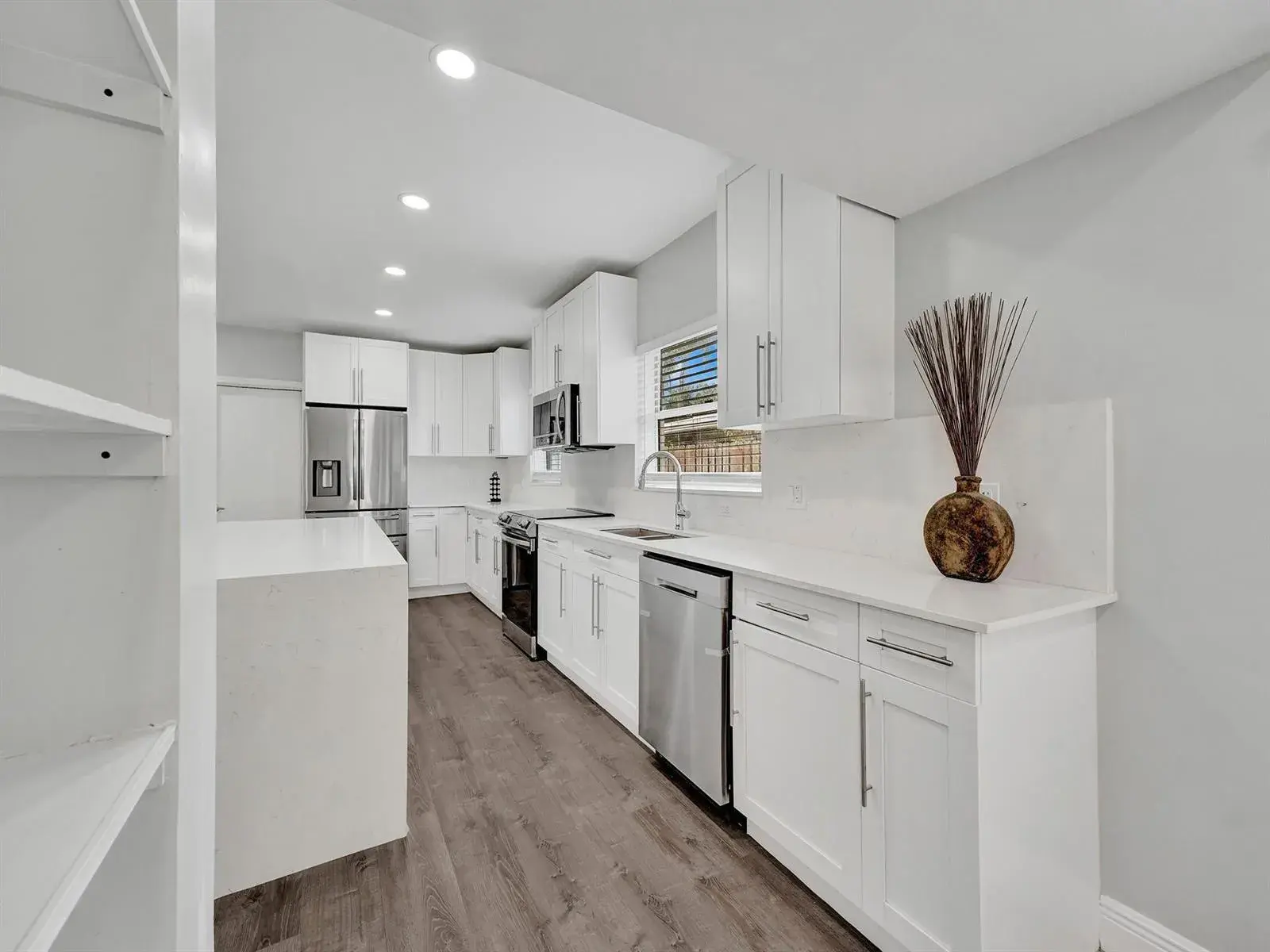 3261 Aqua Vista Drive, Pompano Beach FL 33062