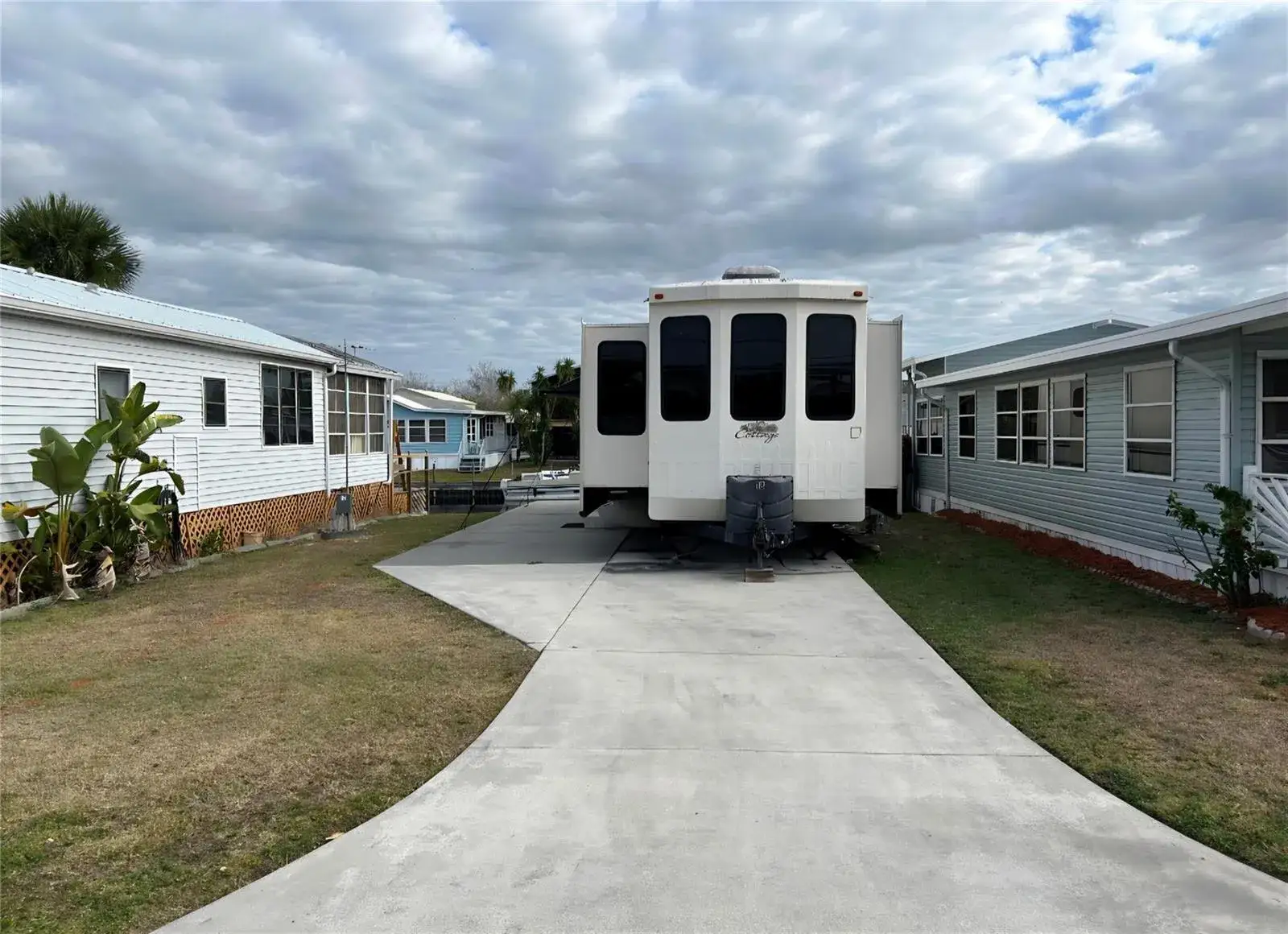 18 Shell Road, Okeechobee FL 34974