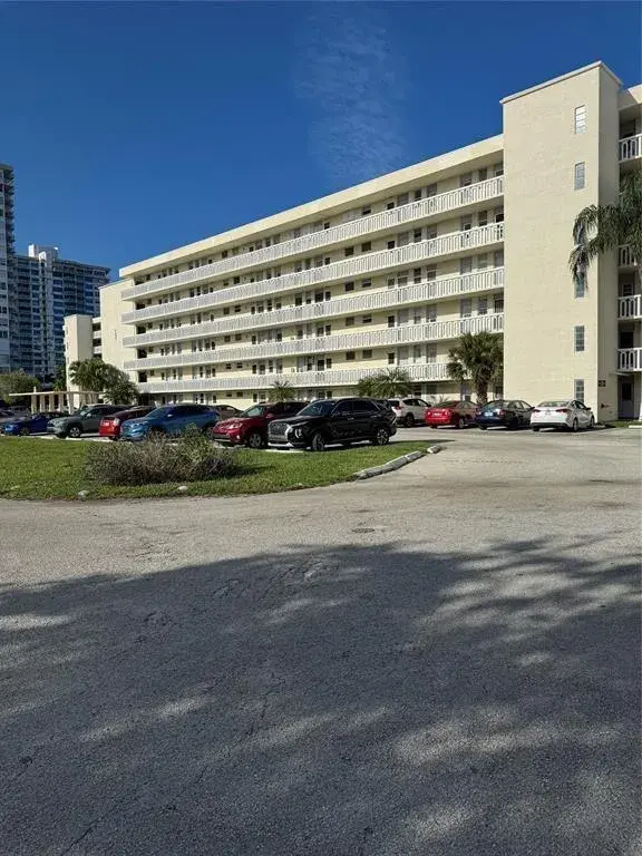 2859 Leonard Drive # G414, Aventura FL 33160
