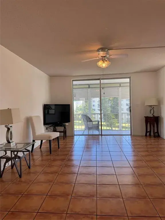 2859 Leonard Drive # G414, Aventura FL 33160