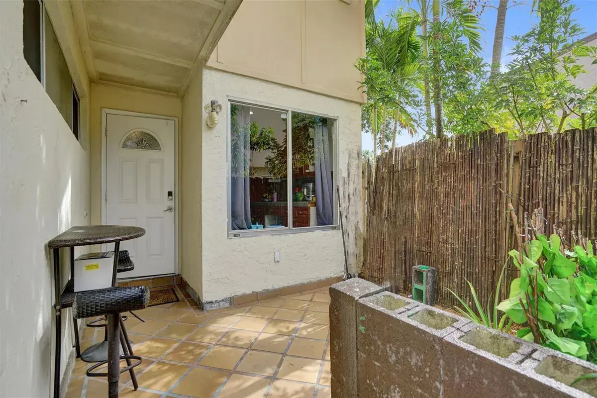 8226 NW 8th Place # 6, Fort Lauderdale FL 33324