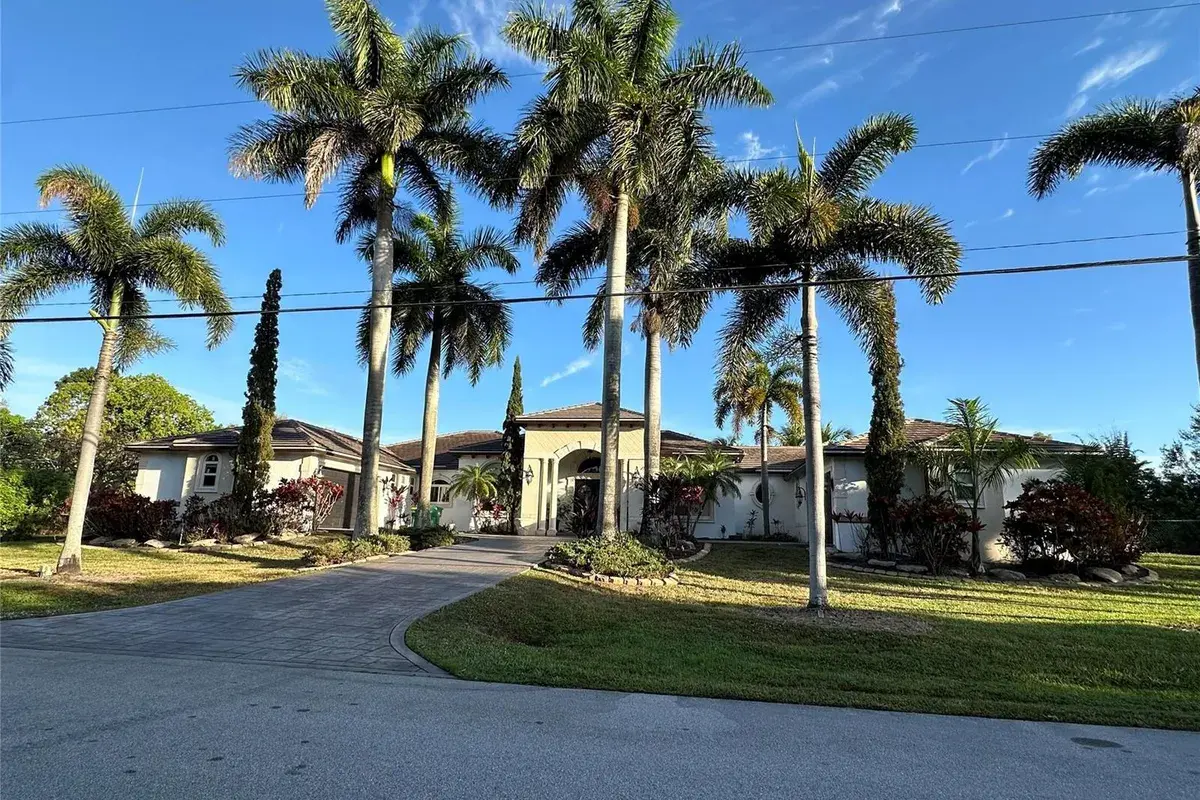 11401 NW 20th Court, Plantation FL 33323